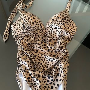 VICTORIAS SECRET Leopard Print Halter One Piece Swimsuit